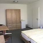 Vario Gaestehaus Мини-отель